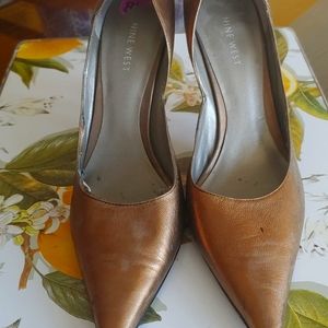 Nine West Gold stilleto. 8.5